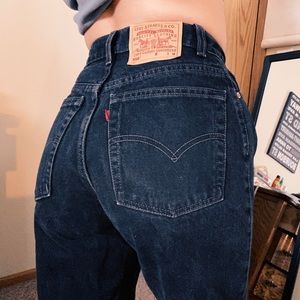 Levi’s 550 High Waisted Jeans
